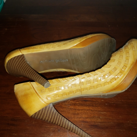 Yellow Heels - Picture 5 of 8